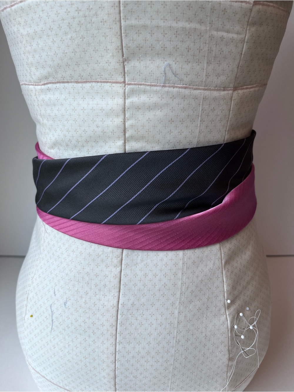 Upcycled Obi Belt Men’s Silk Tie - Picture 4 of 7
